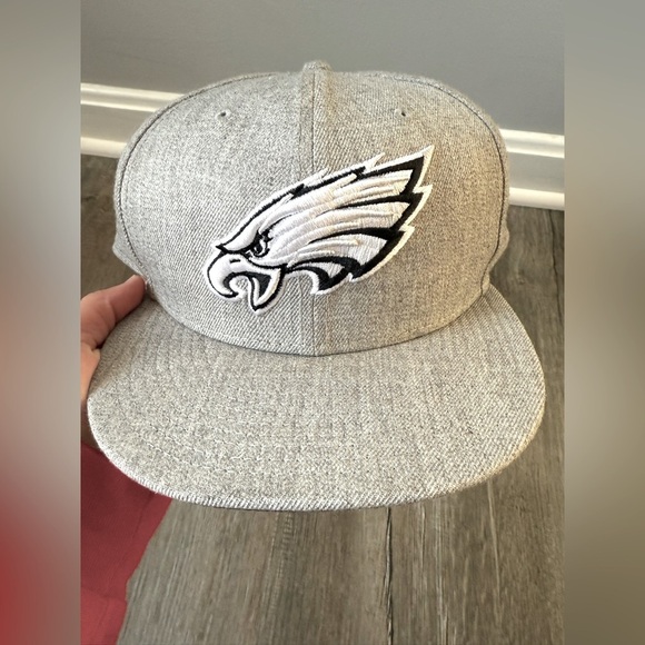 NFL Philadelphia Eagles Under Dog 59 Fifty Fitted Hat New Era Gray Black Size 8 - Picture 1 of 10